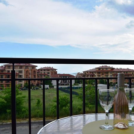 Bright Studio With Parking & Pool Sveti Vlas Esterno foto